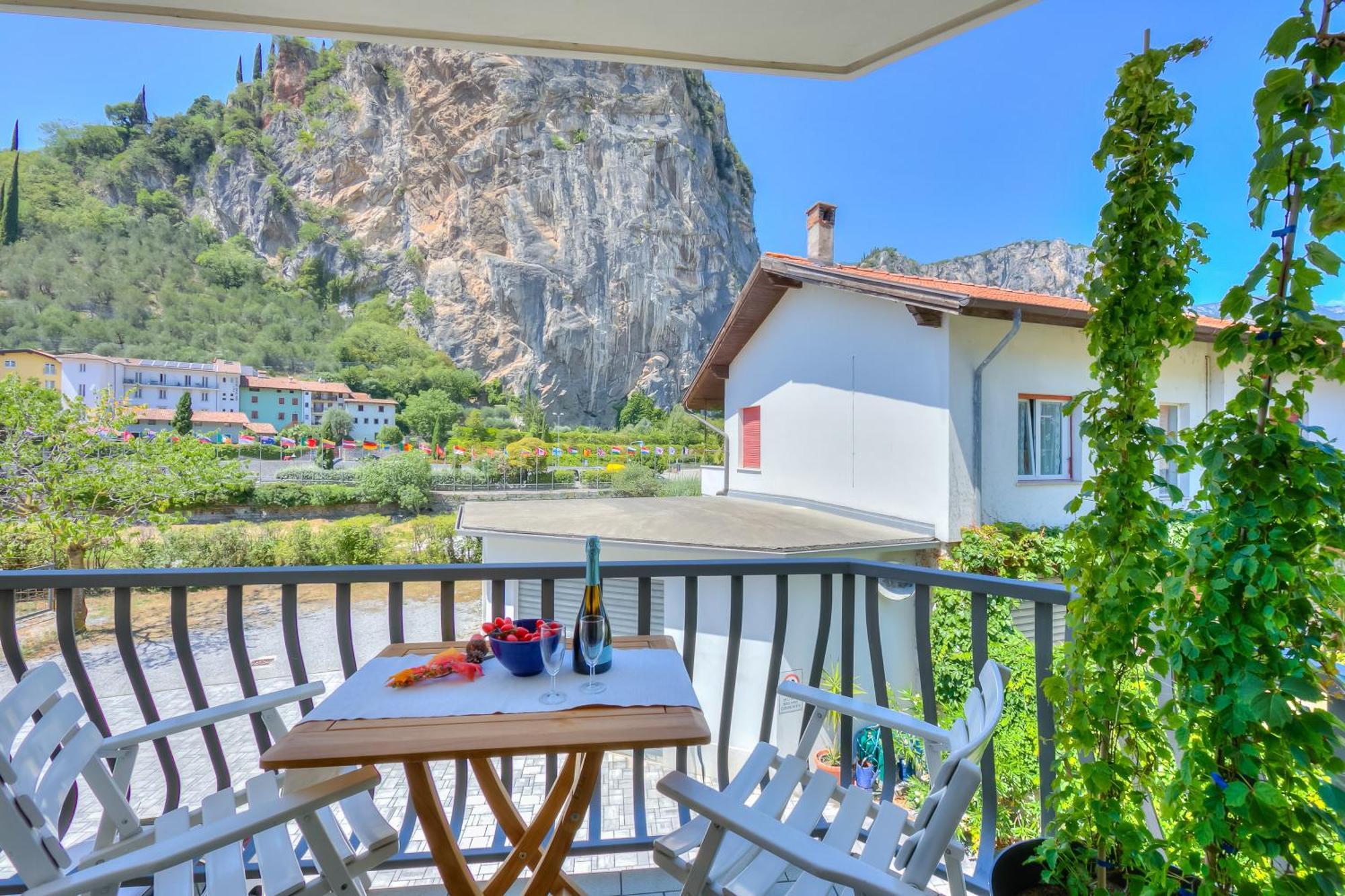 The Rock View - Happy Rentals Arco Dış mekan fotoğraf